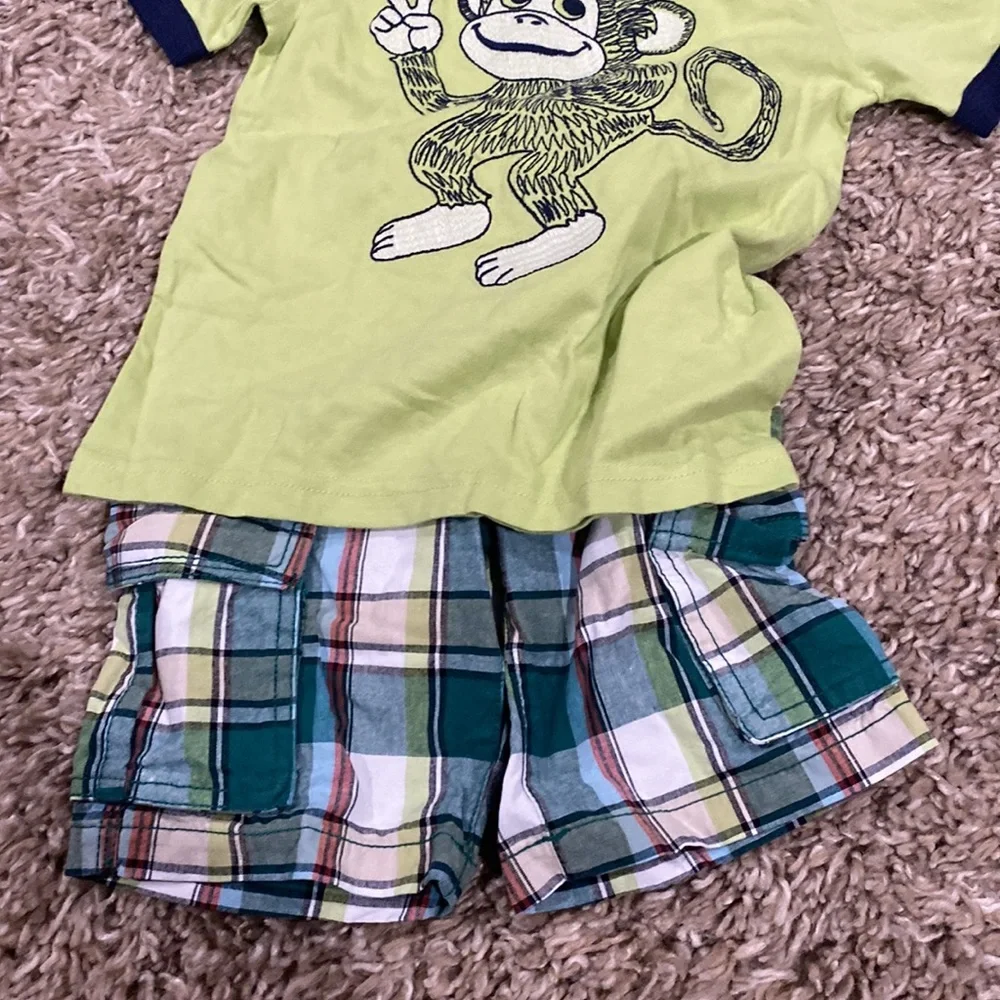 NWT crazy8 boys top and shorts size 3t